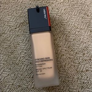 Shiseido Synchro Skin Foundation